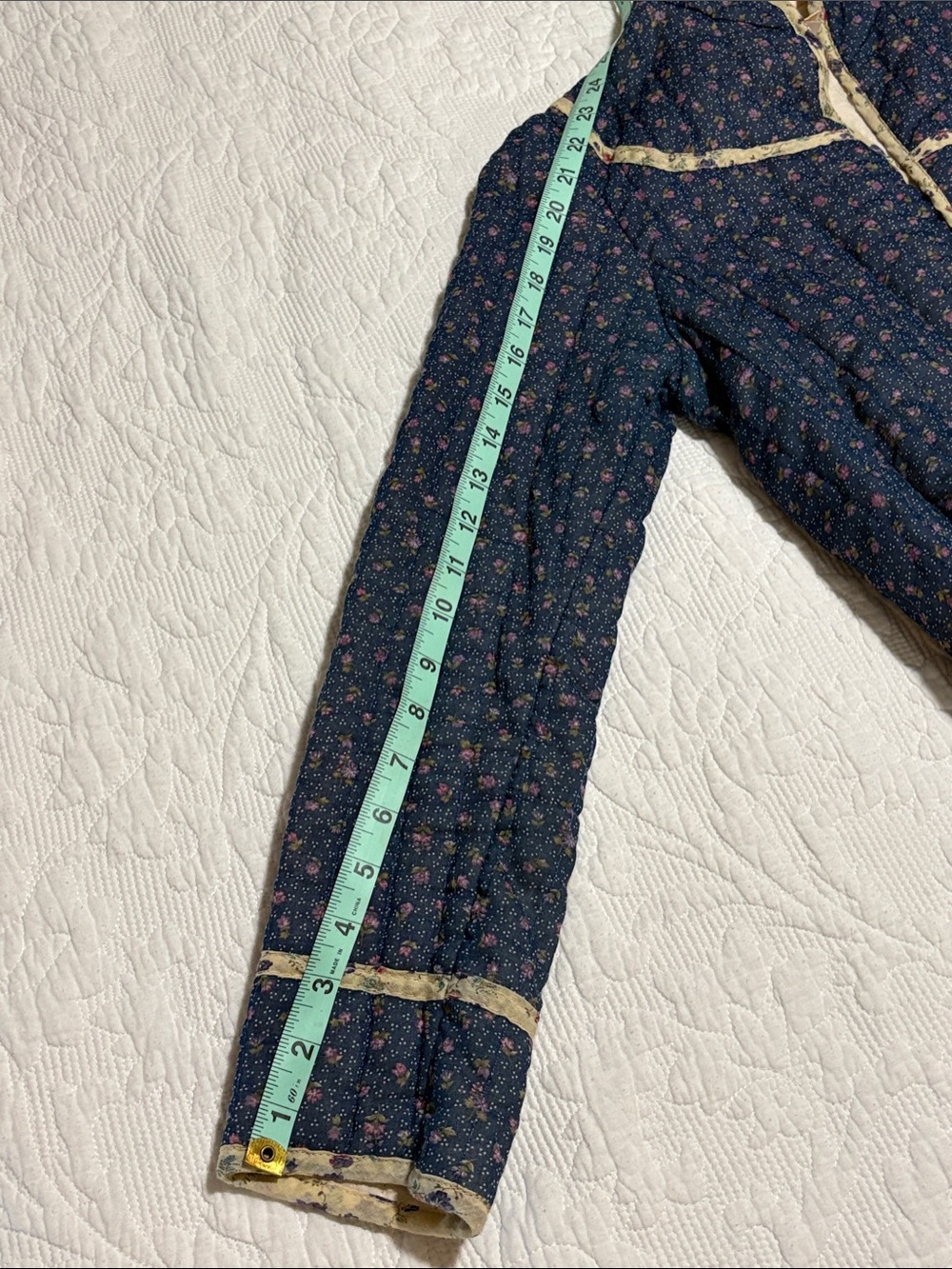 Vintage Quilted Navy Floral Cropped Jacket - Picture 7 of 7